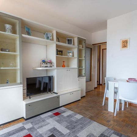 Zia Dina Apartment Pasian di Prato Bagian luar foto